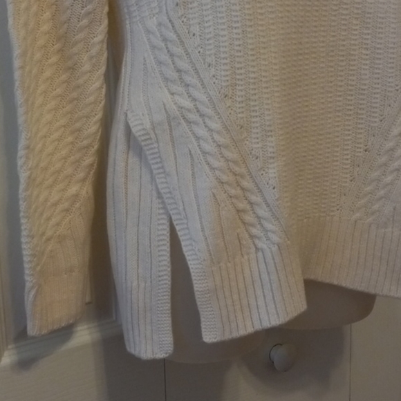 Bar III wool blend sweater - Picture 2 of 8